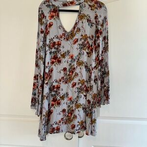 American Eagle Outfitters Light Gray Floral V-Neck Long Sleeve Swing Dress